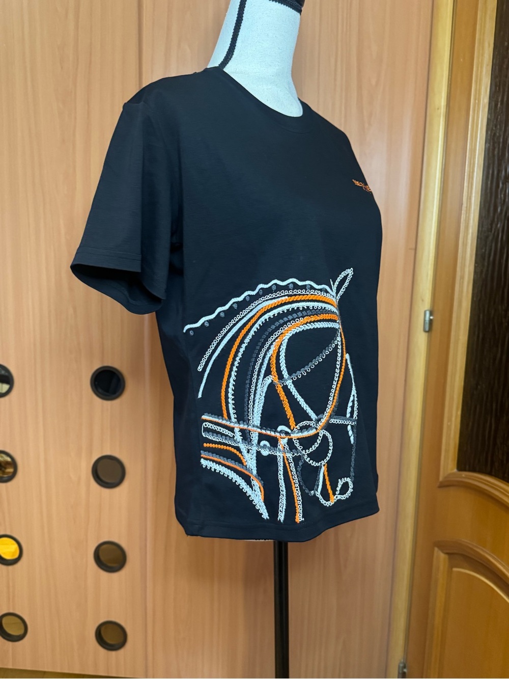 Hermes Black Short Sleeve cotton Tee with Orange & White Embroidery Sz L - Picture 3 of 16